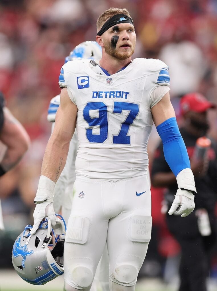 Aidan Hutchinson #97 of the Detroit Lions during the NFL game at State Farm Stadium on September 22, 2024 in Glendale, Arizona.  The Lions defeated the Cardinals 20-13.  